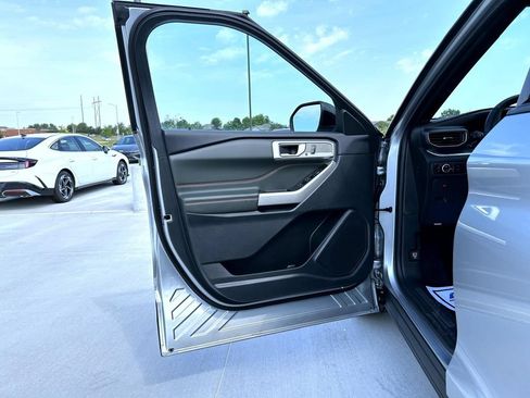 Used 2023 Ford Explorer Timberline w/ Timberline Technology Package AWD/4WD image 10