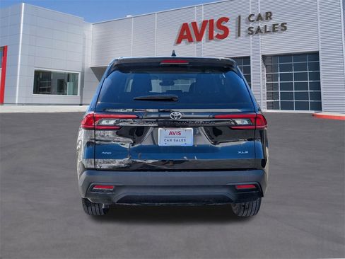 Used 2025 Toyota Grand Highlander AWD image 5