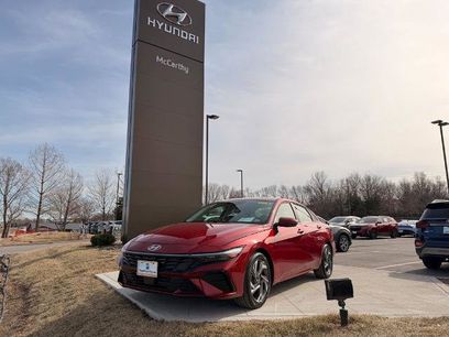 Used 2025 Hyundai Elantra Limited