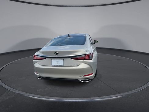 Used 2025 Lexus ES 350 w/ Premium Package FWD image 8