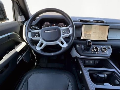 Used 2024 Land Rover Defender 130 X-Dynamic SE AWD/4WD image 5
