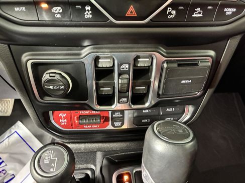 Used 2023 Jeep Wrangler Unlimited Rubicon 392 AWD/4WD image 22