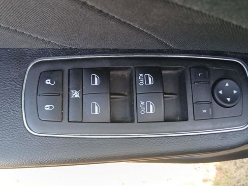 Used 2022 Dodge Charger SXT w/ Blacktop Package image 10