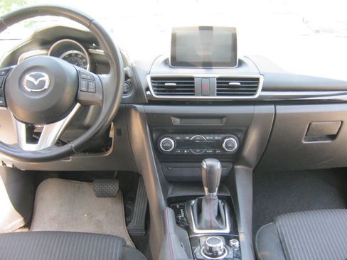 Used 2016 MAZDA MAZDA3 i Touring w/ Popular Equipment Package FWD image 11