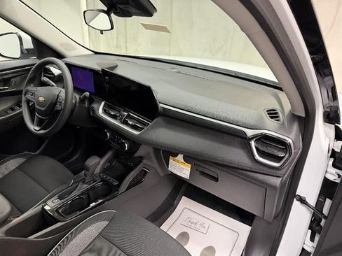 New 2026 Chevrolet TrailBlazer LT AWD/4WD image 12