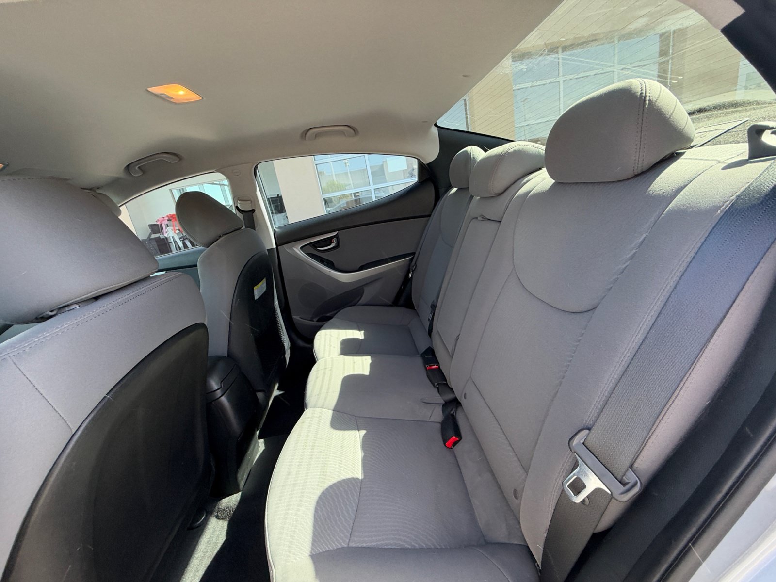 Used 2015 Hyundai Elantra SE w/ Option Group 02 FWD image 17