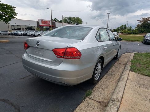Used 2014 Volkswagen Passat 2.5 S FWD image 7