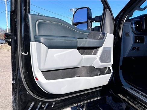 Used 2024 Ford F250 Limited image 17