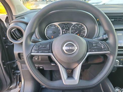 Certified 2022 Nissan Kicks S image 16