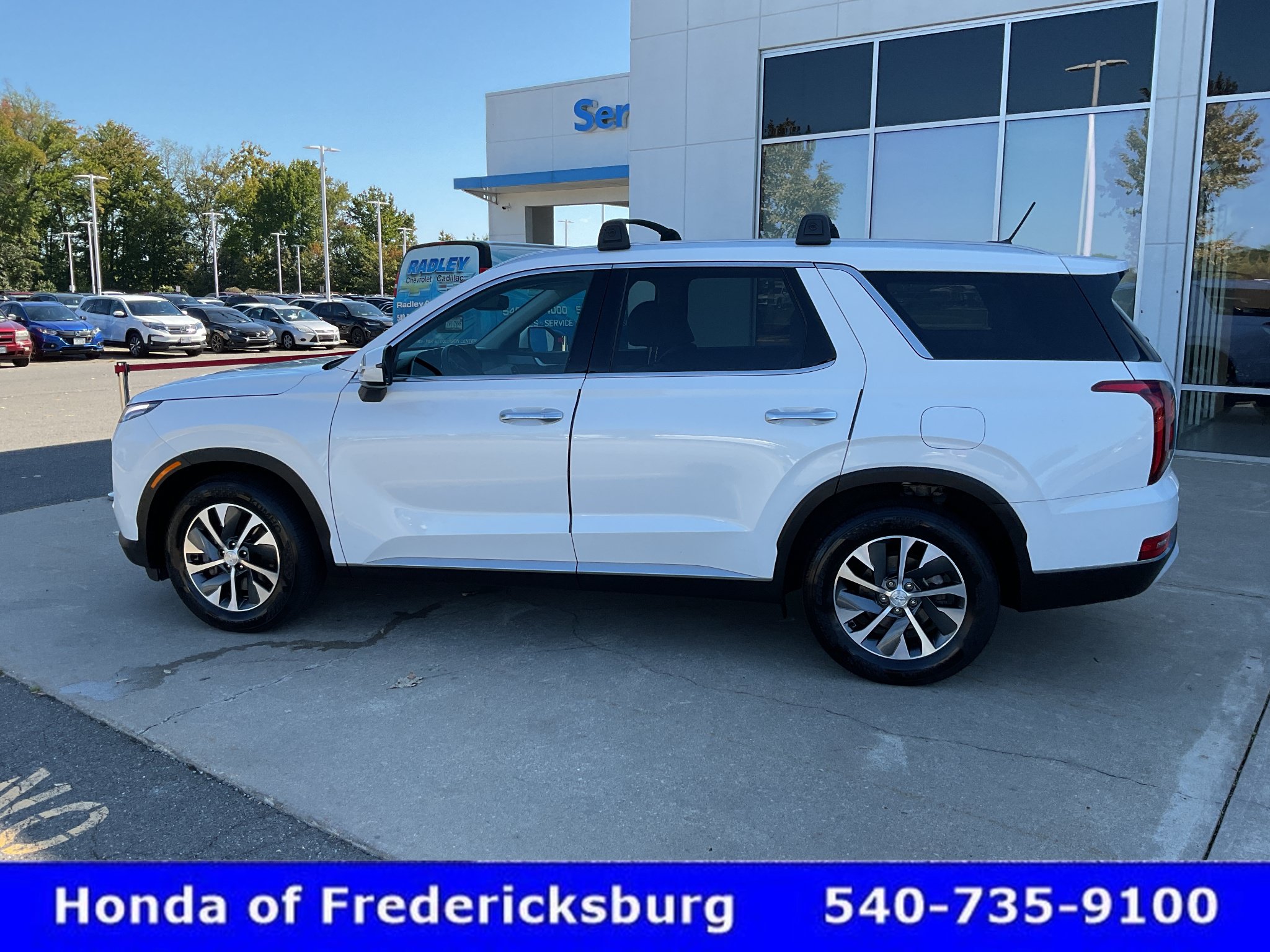 Used 2021 Hyundai Palisade SEL FWD image 3