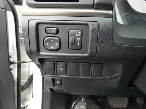 Used 2015 Lexus CT 200h image 81