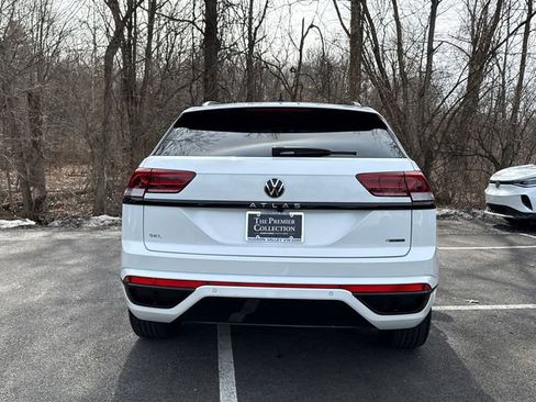 Certified 2023 Volkswagen Atlas Cross Sport SEL R-Line image 6