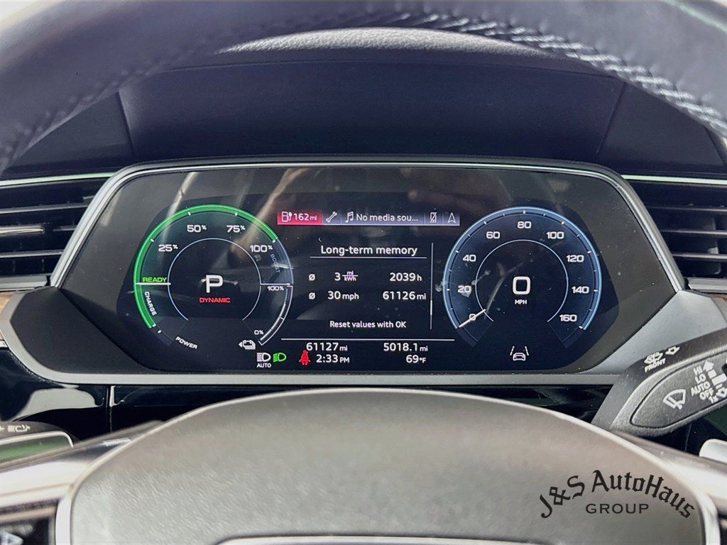 Used 2022 Audi e-tron Premium AWD/4WD image 15
