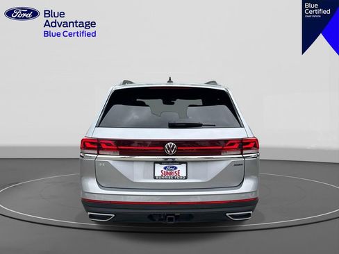 Used 2025 Volkswagen Atlas SE AWD/4WD image 6
