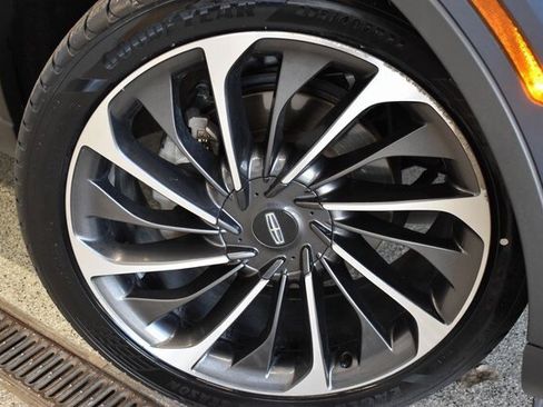 Used 2021 Lincoln Aviator Reserve w/ Equipment Group 202A image 14