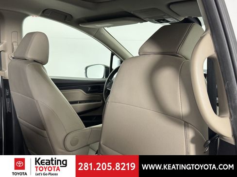 Used 2022 Honda Odyssey EX-L image 17