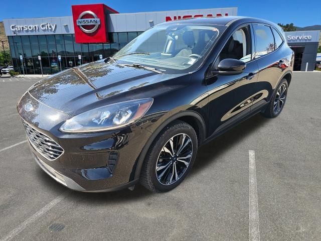 Used 2021 Ford Escape SE w/ SE Sport Appearance Package AWD/4WD image 3