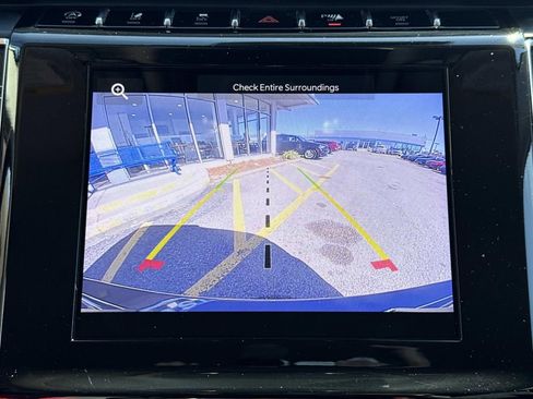 Used 2024 Jeep Grand Cherokee Laredo image 27