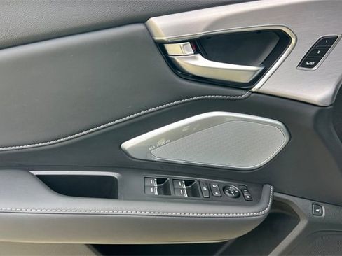 Certified 2025 Acura RDX w/ Technology Package image 11