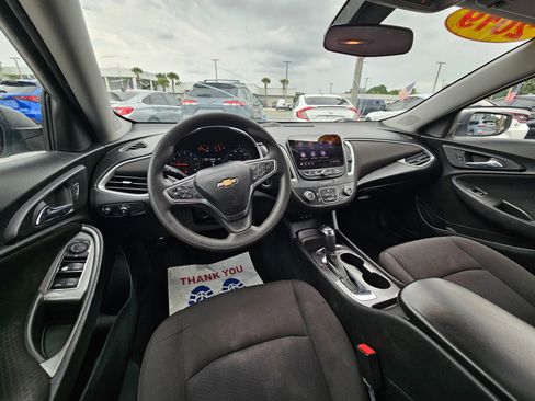 Used 2019 Chevrolet Malibu LS FWD image 16