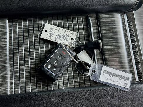 Used 2024 Jeep Wagoneer L Series II w/ Flexible Seating Group image 35