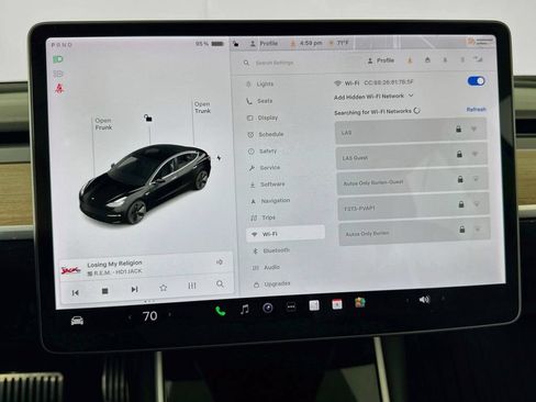 Used 2018 Tesla Model 3 Mid Range RWD image 40