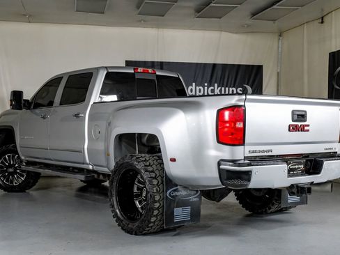 Used 2018 GMC Sierra 3500 Denali w/ Duramax Plus Package image 10
