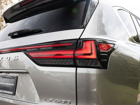 Used 2024 Lexus LX 600 4WD w/ Luxury Package image 41