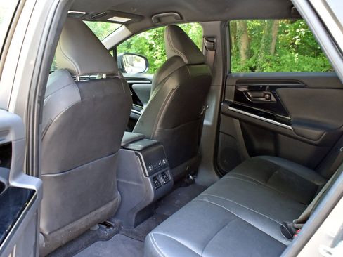 Used 2023 Subaru Solterra AWD image 17