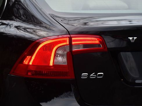 Used 2013 Volvo S60 T5 image 5