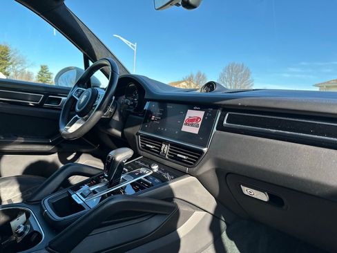 Used 2022 Porsche Cayenne GTS image 25