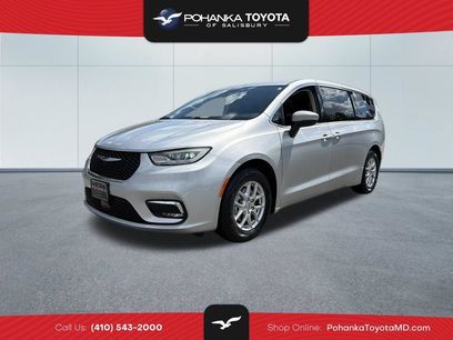 Used 2023 Chrysler Pacifica Touring-L