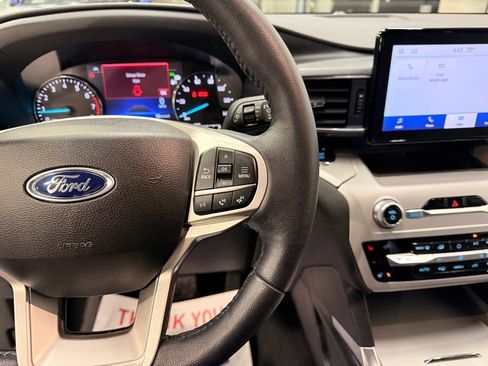 Used 2023 Ford Explorer XLT w/ Equipment Group 202A AWD/4WD image 16