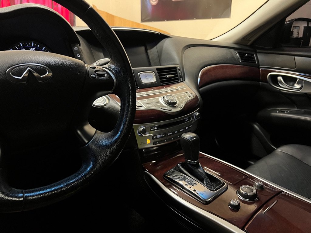 Used 2018 INFINITI Q70 L 3.7 RWD image 39