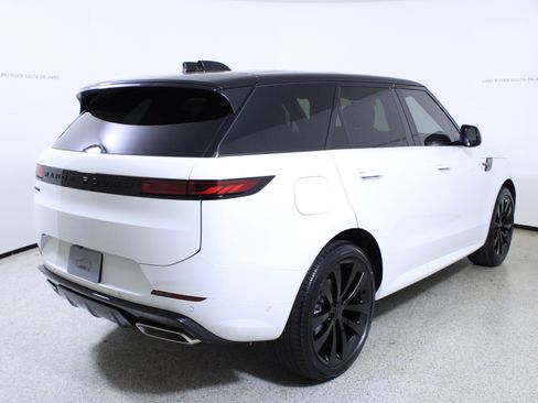 New 2026 Land Rover Range Rover Sport Dynamic SE image 7