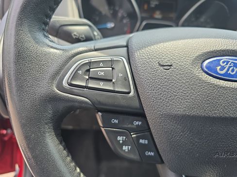 Used 2015 Ford Focus SE w/ Equipment Group 201A FWD image 17