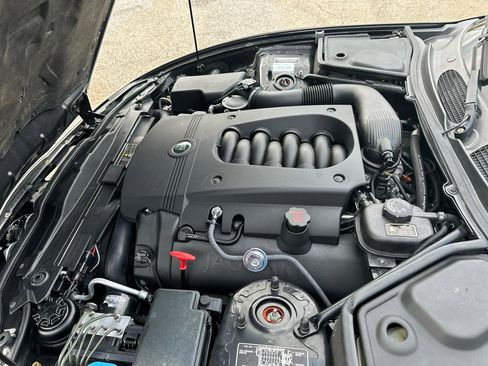 Used 2004 Jaguar XK8 Convertible image 30