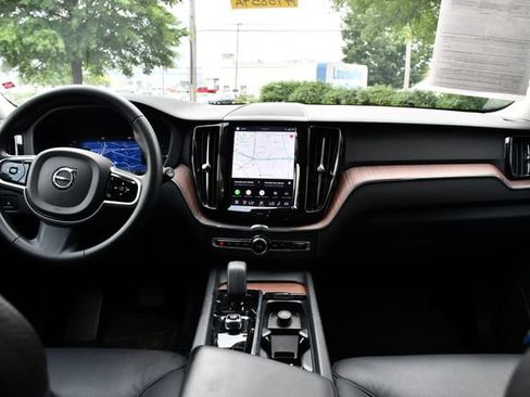 Certified 2024 Volvo XC60 T8 Plus w/ Protection Package Premier AWD/4WD image 18