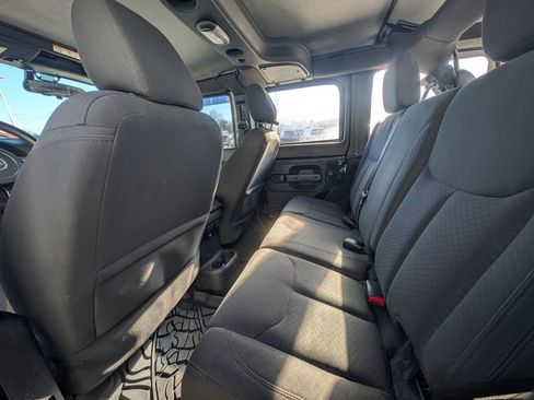 Used 2016 Jeep Wrangler Unlimited Sport AWD/4WD image 17