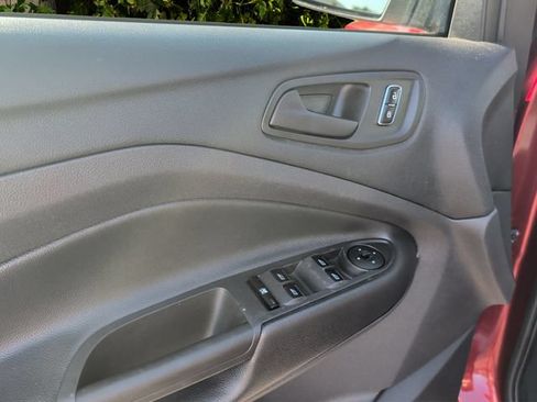 Used 2014 Ford Escape S FWD image 11