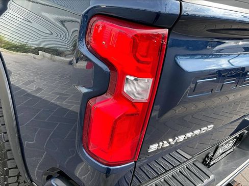 Used 2021 Chevrolet Silverado 1500 RST image 28