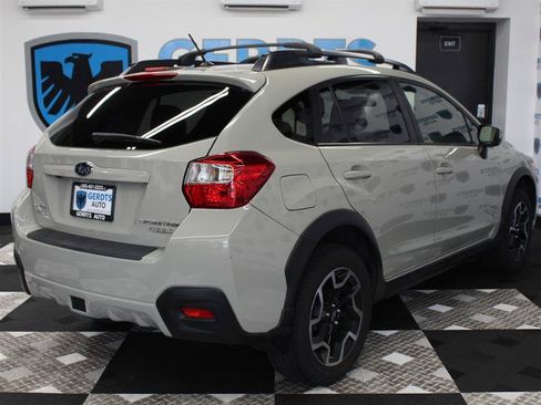 Used 2016 Subaru Crosstrek 2.0i Premium AWD/4WD image 4