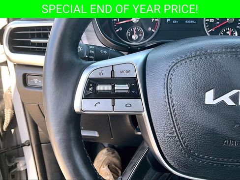 Used 2022 Kia Telluride EX w/ EX Premium Package image 11