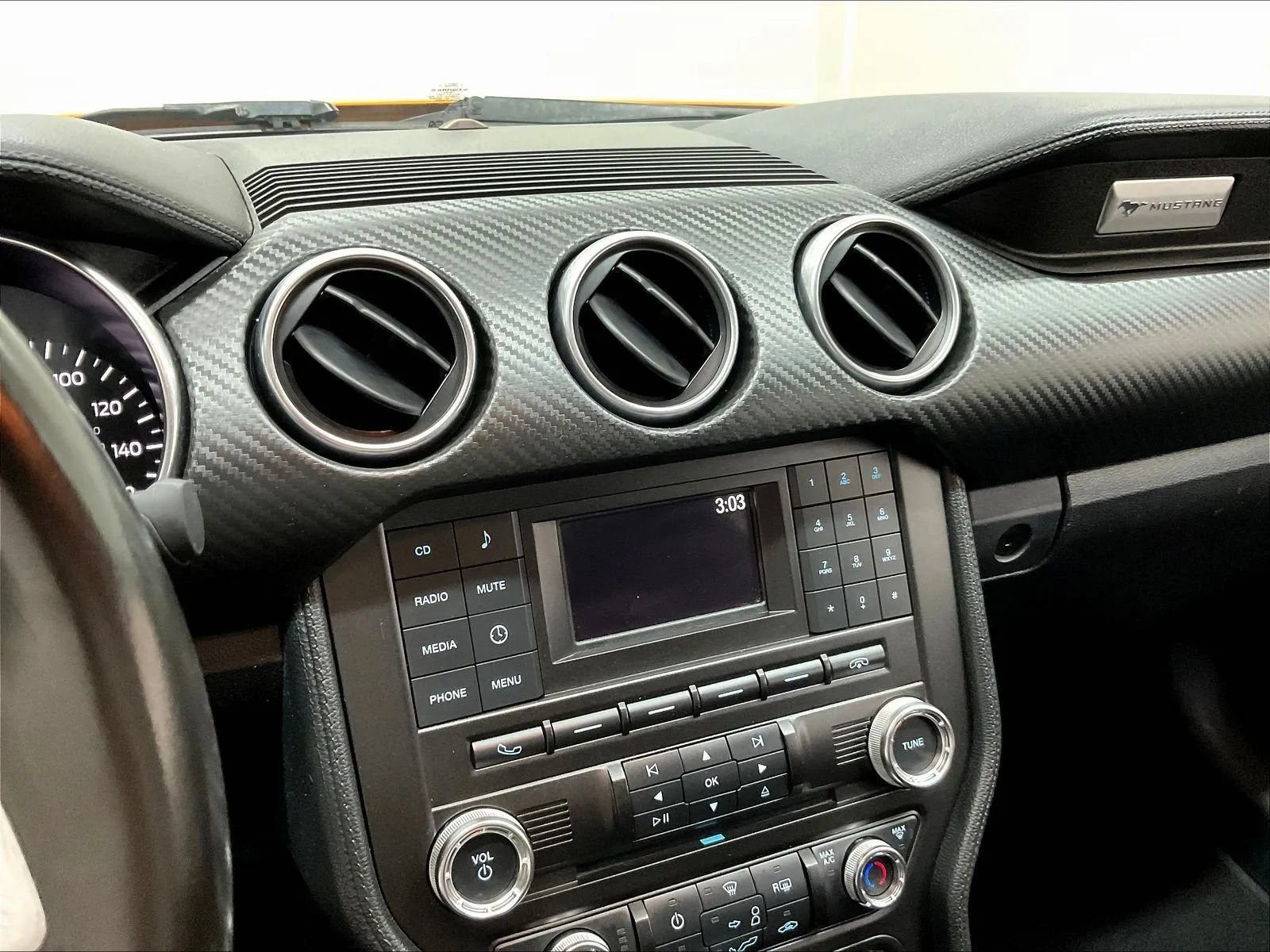 Used 2018 Ford Mustang Coupe RWD image 41