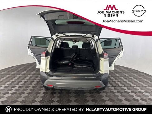 Certified 2023 Nissan Rogue SV image 15