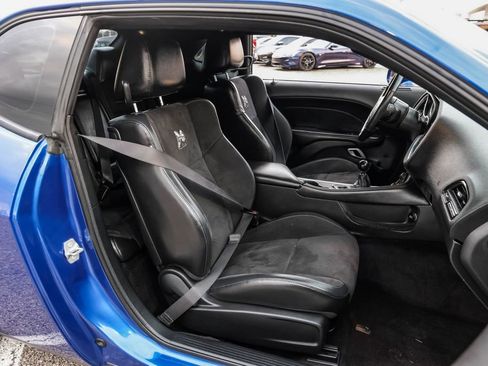 Used 2018 Dodge Challenger R/T Scat Pack w/ Leather Interior Group image 37