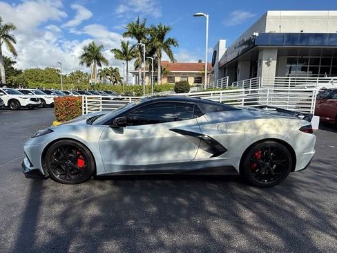 Used 2021 Chevrolet Corvette Stingray Premium Conv w/ Z51 Performance Package image 6