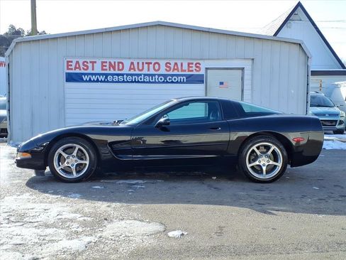 Used 2001 Chevrolet Corvette Base w/ Preferred Equipment Group2 image 2
