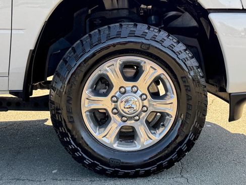 Used 2020 RAM 2500 Big Horn w/ Level 1 Equipment Group AWD/4WD image 10