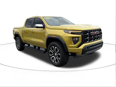 Used 2024 GMC Canyon AT4 w/ Technology Package AWD/4WD image 1